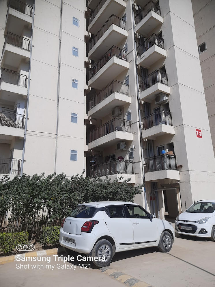 Team Area, pivotal-paradise 2 Bedroom 686 Sq.Ft. Apartment In Sector 62 Gurgaon 9035784