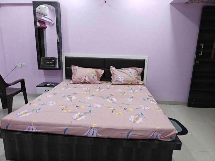 Bedroom, andheri east Pg For Boys & Girls In Andheri East 9035792