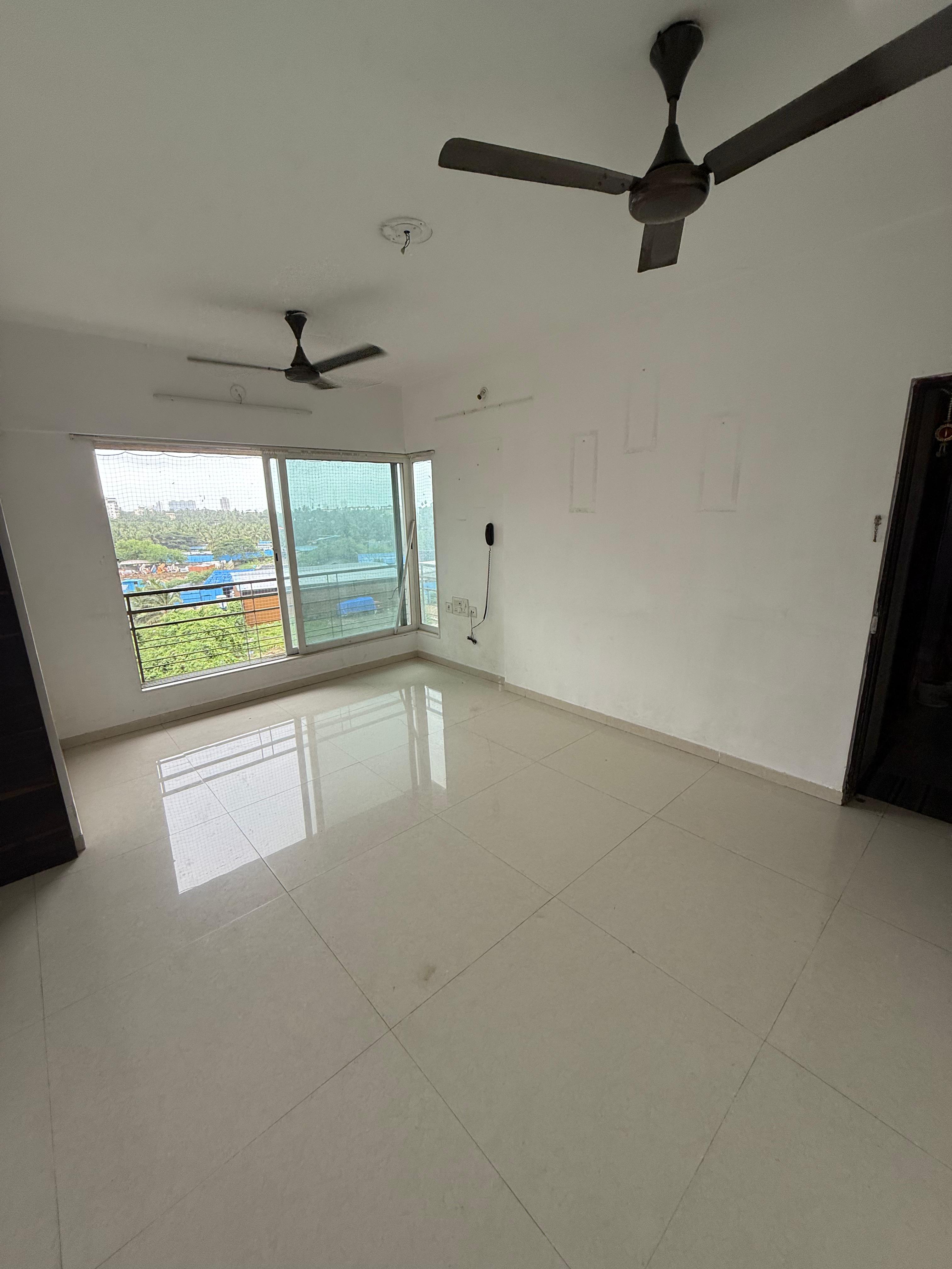 2 BHK + Servant Room Apartment For Rent in Ramayan Apartment Dahisar