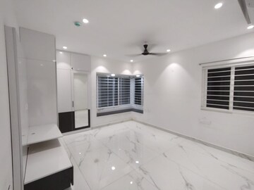 Room in 3 BHK Apartment at Bollineni Bion, Kothaguda – for Rent