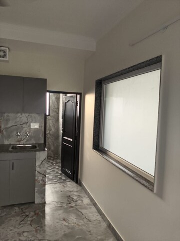 Room in 2 BHK Apartment at Vasant Kunj – for Rent