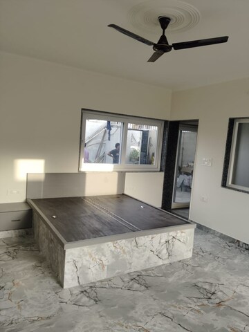 Room in 2 BHK Apartment at Vasant Kunj – for Rent