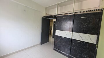 Room in 2 BHK Apartment at Vignana Nagar – for Rent