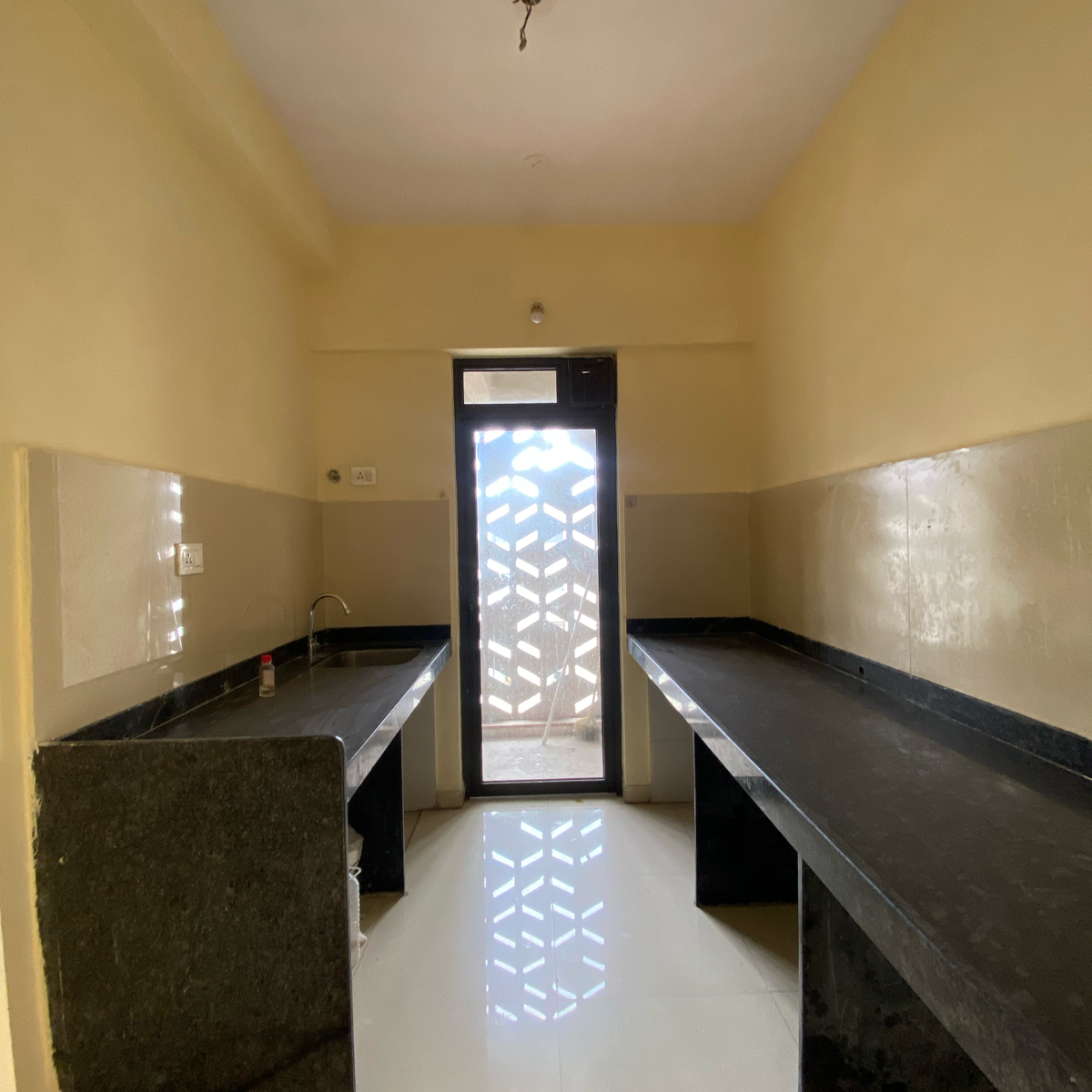 2 BHK 580 Sq.Ft. Apartment in Lodha Downtown