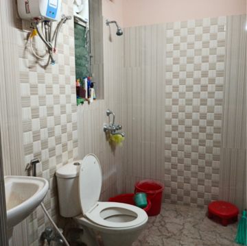 Bathroom in 2 BHK Apartment at Sunland Residency, Bablatala – for Rent