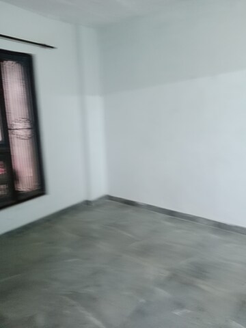 1.5 BHK Builder Floor For Rent in Saini Colony