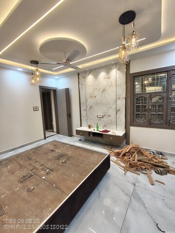 Master Bedroom in 3 BHK Villa at Jankipuram Extension – for Sale