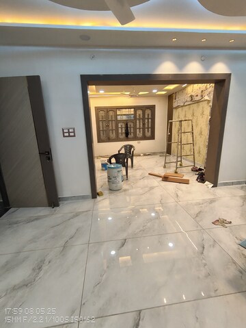 Room in 3 BHK Villa at Jankipuram Extension – for Sale