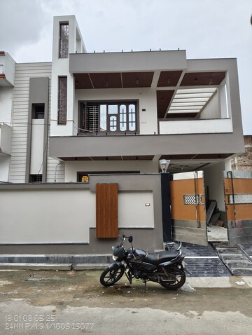 3 BHK Villa – Exterior View View at Jankipuram Extension - for Sale