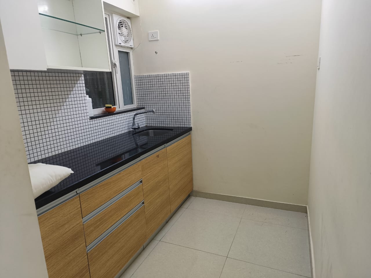 1 BHK + Study Room Apartment For Sale in Omkar Signet