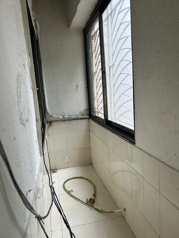 Bathroom in 1.5 BHK Apartment at Bandra West – for Rent