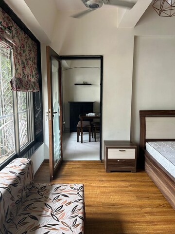Bedroom in 1.5 BHK Apartment at Bandra West – for Rent