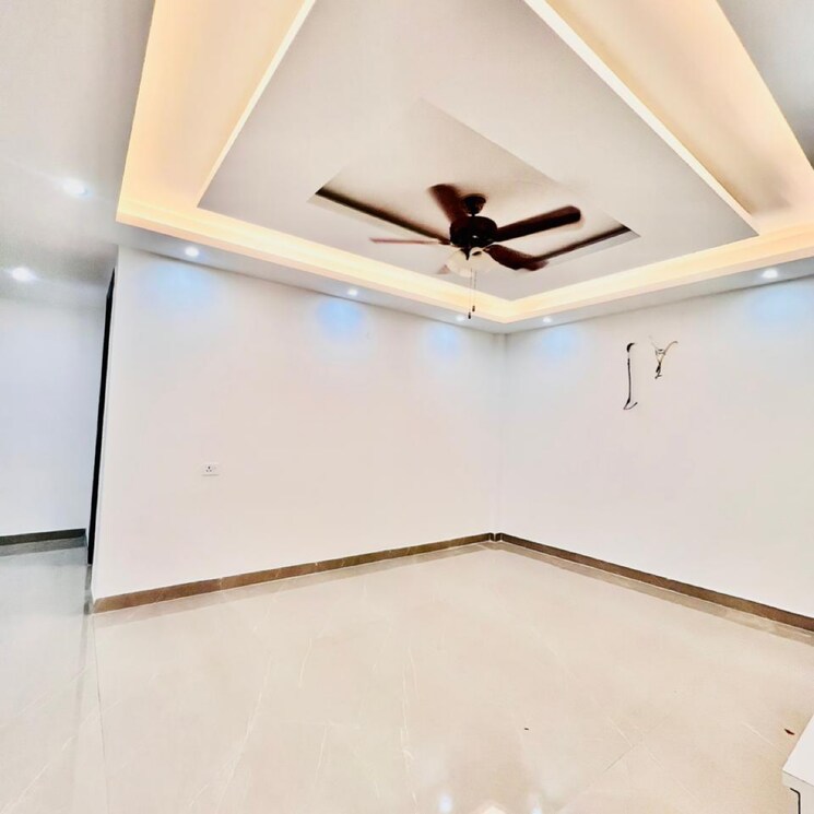 Room, chattarpur 3 Bedroom 150 Sq.Yd. Builder Floor In Chattarpur Delhi 9035630