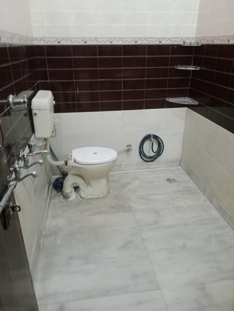 Bathroom, sector 6 3 Bedroom 2100 Sq.Ft. Builder Floor In Sector 6 Panipat 9035999
