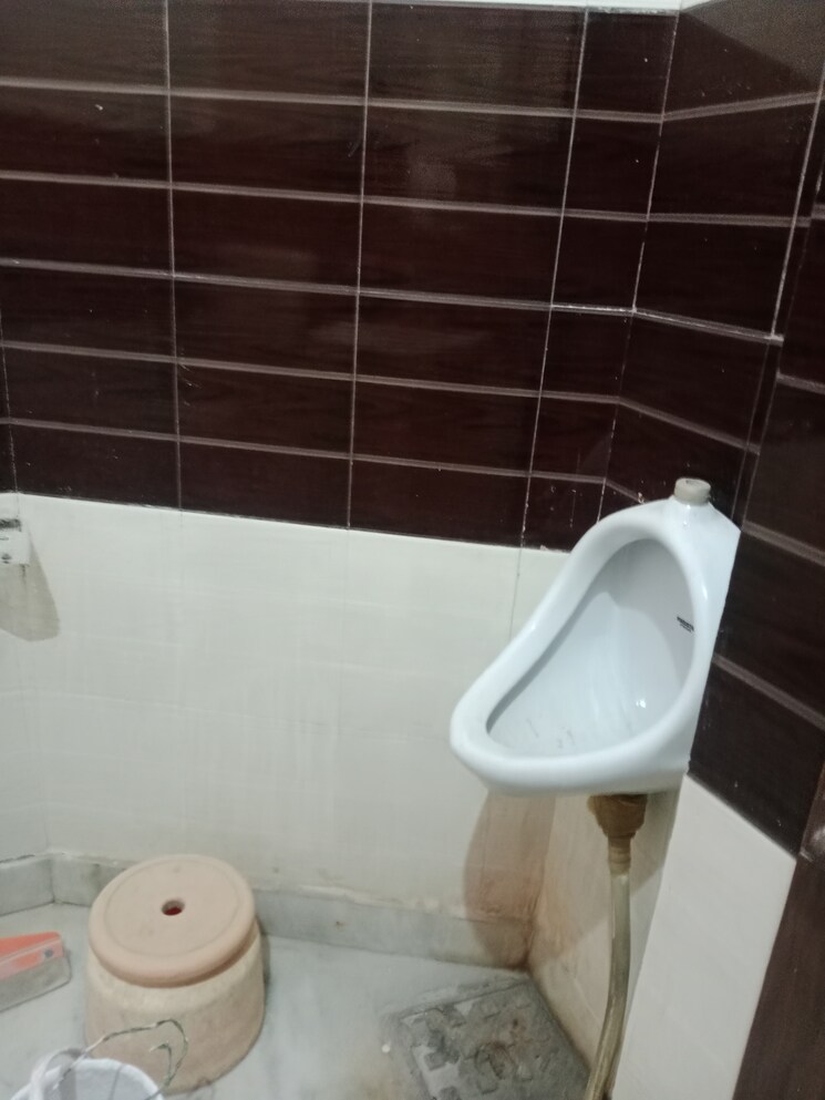 Bathroom, sector 6 3 Bedroom 2100 Sq.Ft. Builder Floor In Sector 6 Panipat 9035999