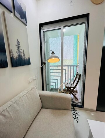 Room in 1 BHK Apartment at JVM Emerald, Thane West – for Rent