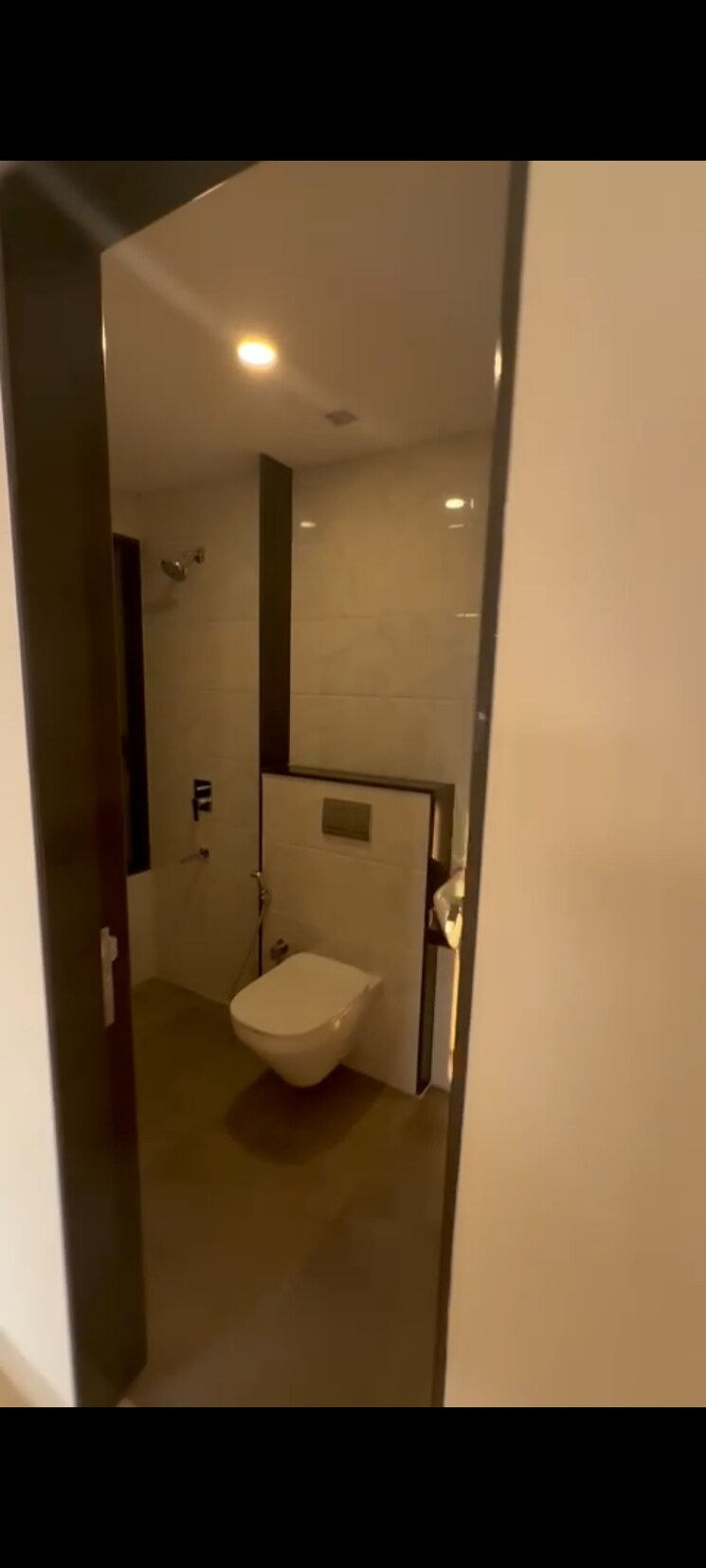 Bathroom, lodha-vista 2 Bedroom 646 Sq.Ft. Apartment In Lower Parel Mumbai 9036041