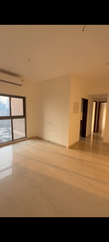 Room in 2 BHK Apartment at Lodha Vista, Lower Parel – for Rent