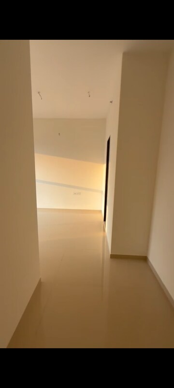 Furnished Amenities in 2 BHK Apartment at Lodha Vista, Lower Parel – for Rent