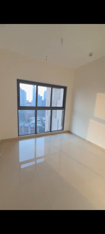 Room in 2 BHK Apartment at Lodha Vista, Lower Parel – for Rent