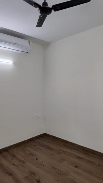 Room in 2 BHK Apartment at Aparna Sarovar Zenith, Nallagandla – for Rent