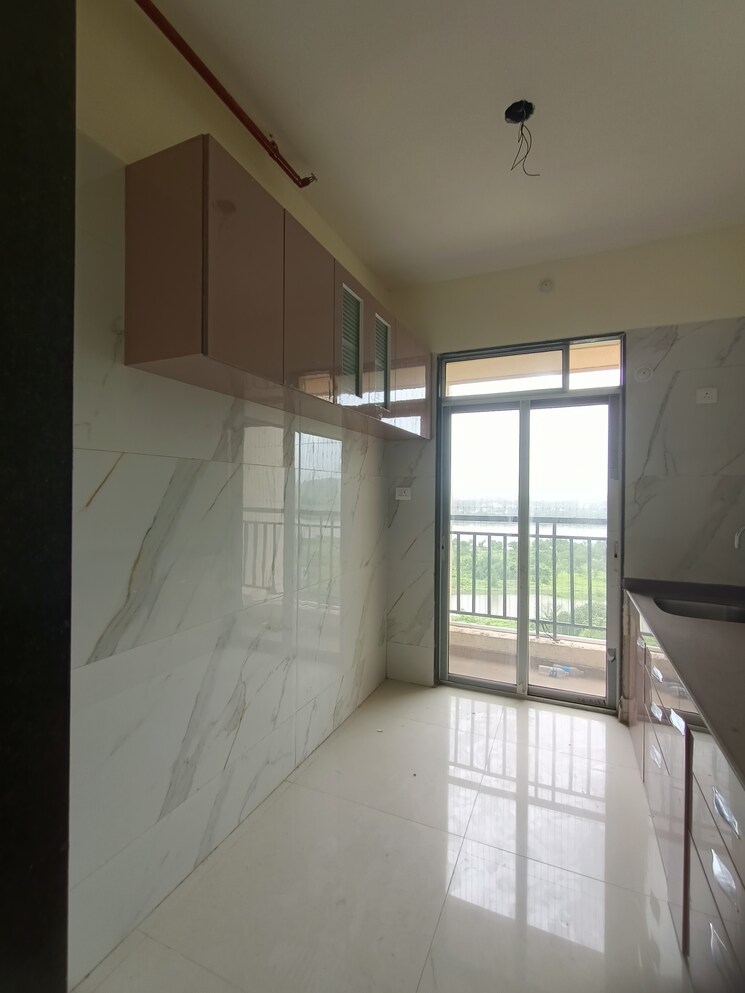 Room, dombivli west 2 Bedroom 900 Sq.Ft. Apartment In Dombivli West Thane 9036124