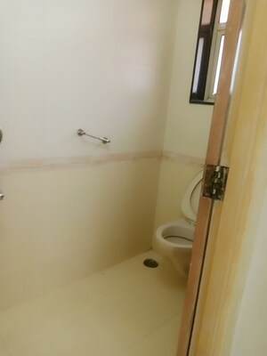 Room in 3 BHK Apartment at Sher E Punjab, Andheri East – for Sale