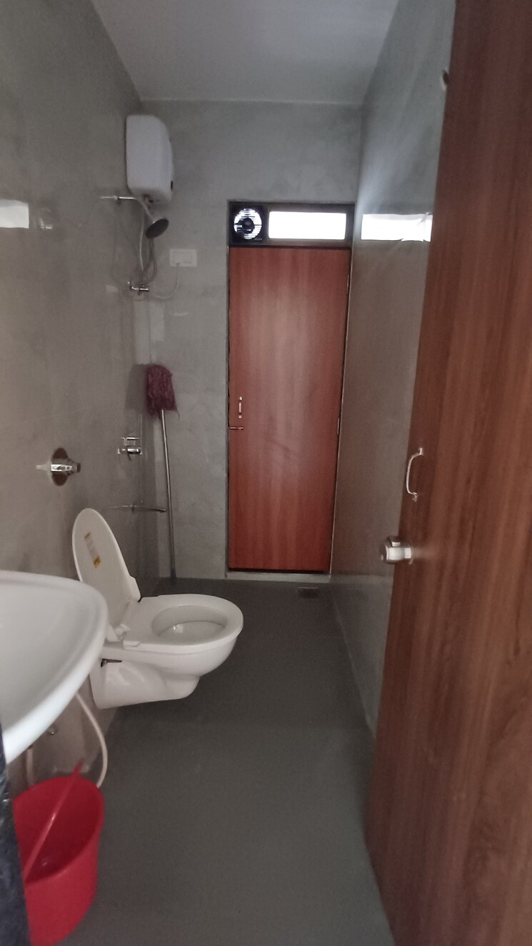 Attached Bathroom, ekatva-coral 2 Bedroom 734 Sq.Ft. Apartment In Panch Pakhadi Thane 9036151