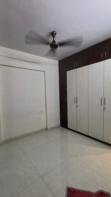 Master Bedroom in 2 BHK Apartment at Shreeji Ville Co-operative Housing Society Ltd, Panch Pakhadi – for Rent