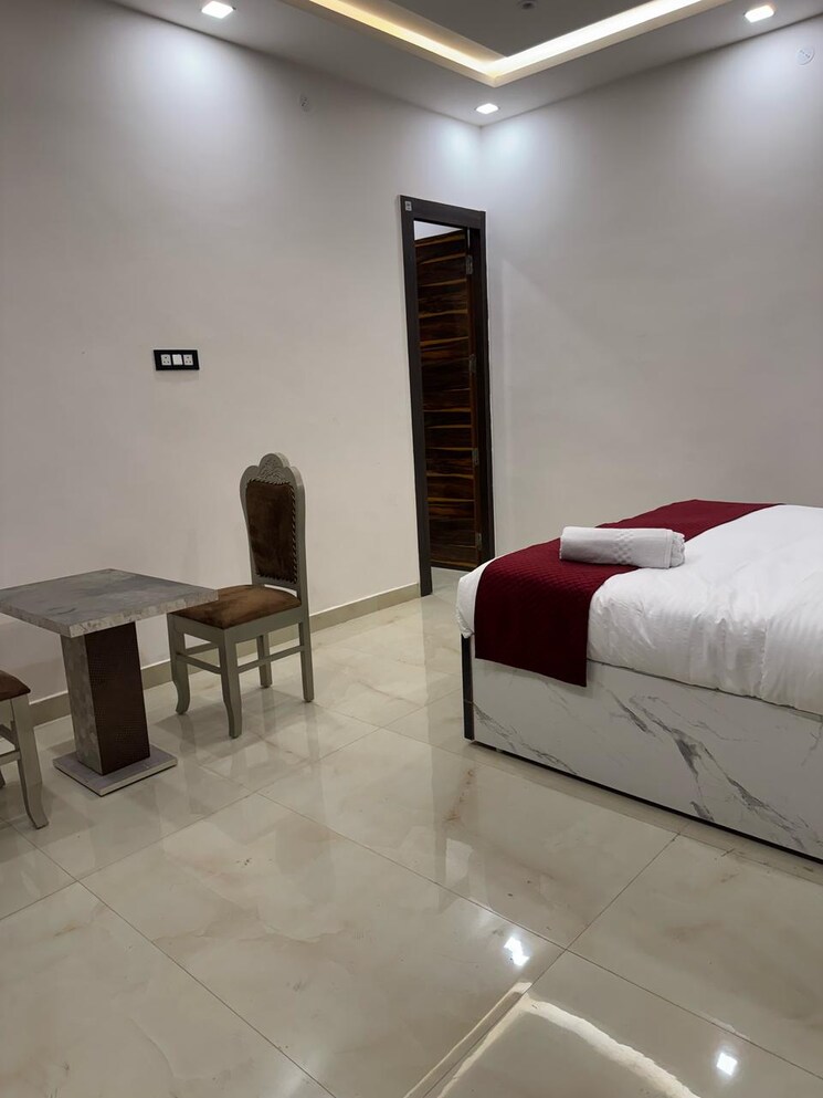 undefined, gomti nagar 6+ Bedroom 2250 Sq.Ft. Villa In Gomti Nagar Lucknow 9036189