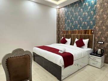 6+ BHK Villa For Rent in Gomti Nagar