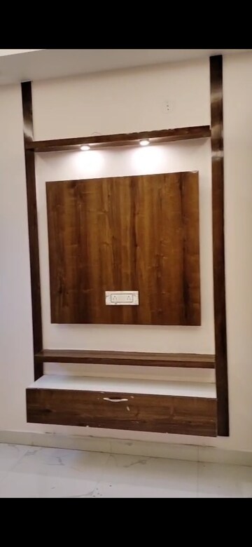 Furnished Amenities in 3.5 BHK Builder Floor at Uttam Nagar – for Rent