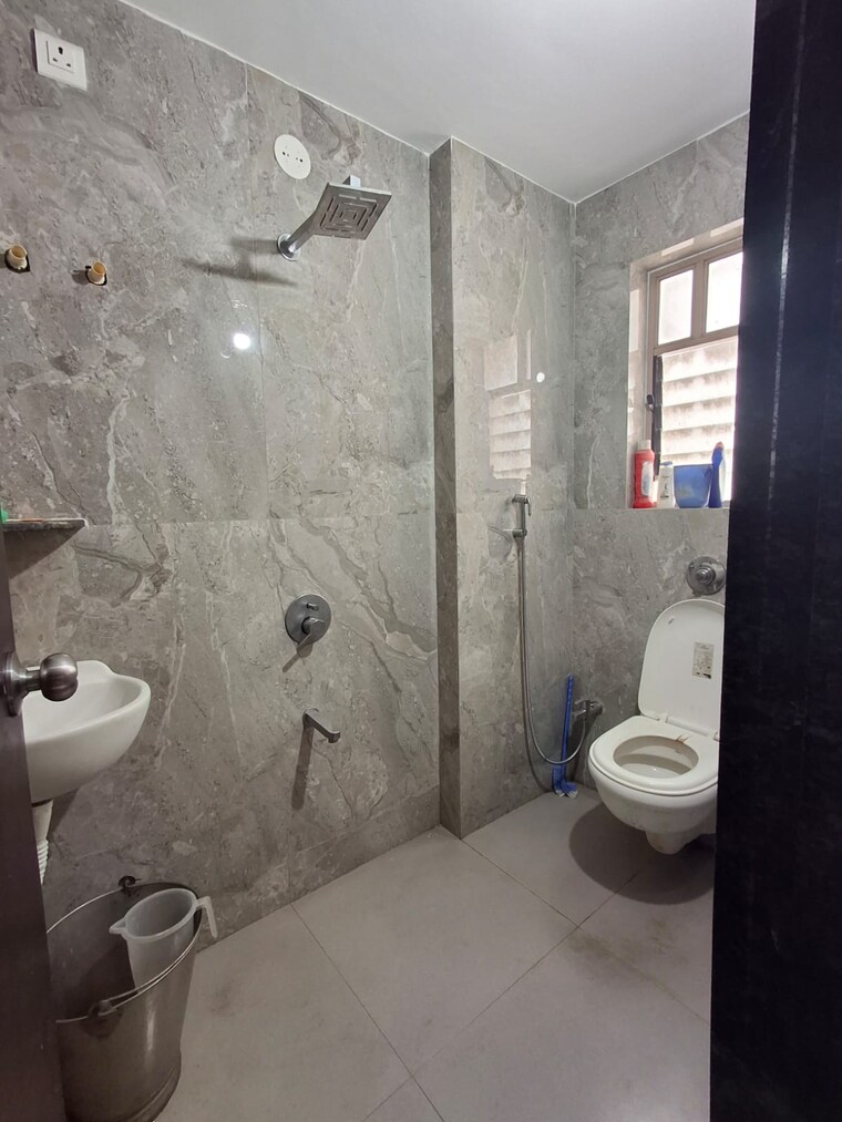 Bathroom, vrindavan-residency-warje 2 Bedroom 1020 Sq.Ft. Apartment In Warje Pune 9036193