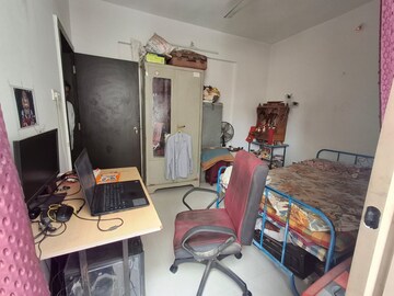 Team Area in 2 BHK Apartment at Vrindavan Residency Warje, Warje – for Sale