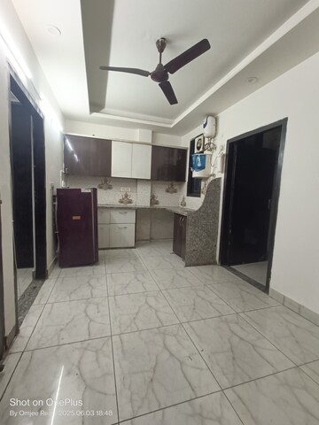 Kitchen in 2 BHK Builder Floor at Sushant Vyapaar Kendra, Sector 43 – for Rent
