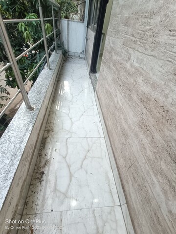 Balcony in 2 BHK Builder Floor at Sushant Vyapaar Kendra, Sector 43 – for Rent