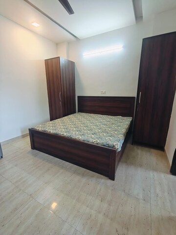 1 RK Builder Floor For Rent in Sushant Vyapaar Kendra, Sector 43
