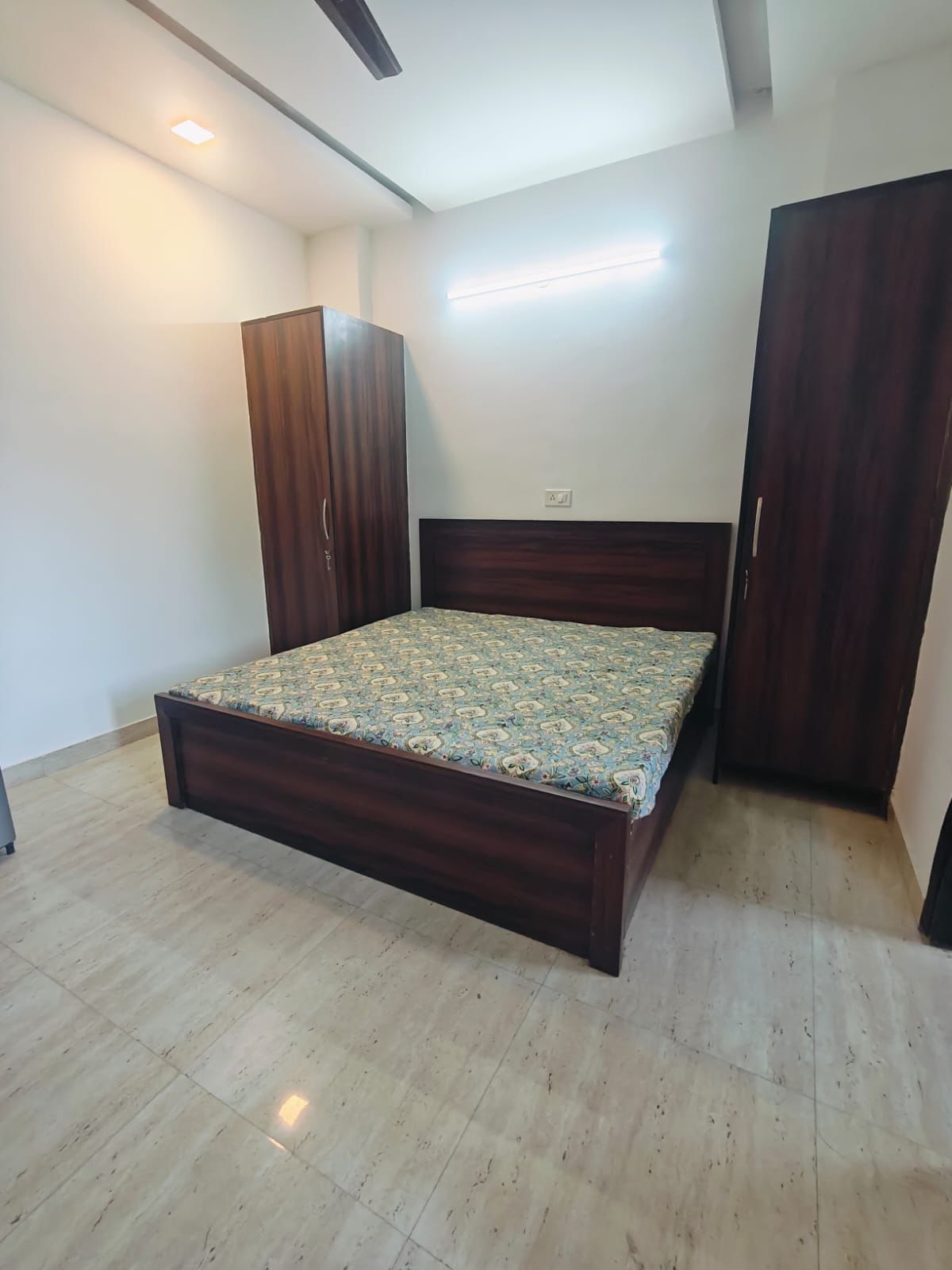 1 Rk+ Extra Room Builder Floor For Rent in Sushant Vyapaar Kendra