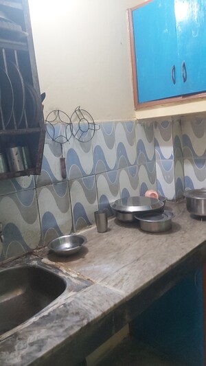 Team Area in 3.5 BHK Builder Floor at Mayur Vihar – for Sale