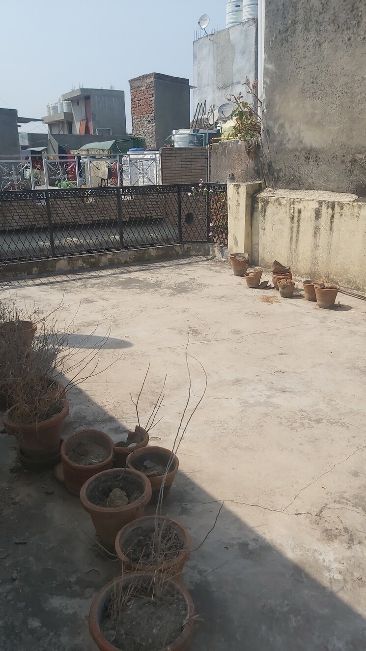 Exterior View, mayur vihar 3.5 Bedroom 1050 Sq.Ft. Builder Floor In Mayur Vihar Delhi 9036255