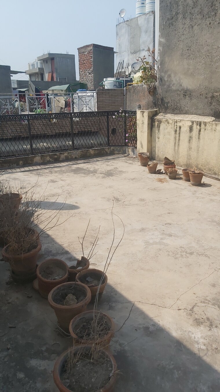 Exterior View, mayur vihar 3.5 Bedroom 1050 Sq.Ft. Builder Floor In Mayur Vihar Delhi 9036255