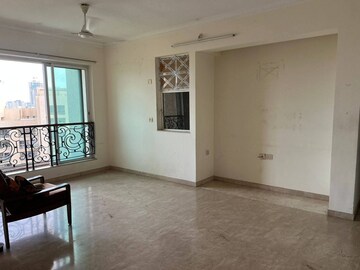 Room in 2 BHK Apartment at Hiranandani Meadows, Manpada – for Rent