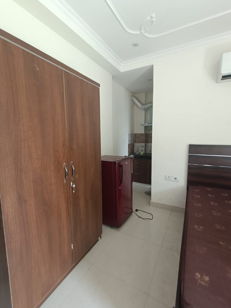 Room, sector 39 1 RK 633 Sq.Ft. Builder Floor In Sector 39 Gurgaon 9036395