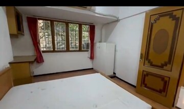 Room in 3 BHK Apartment at Oakland Park, Andheri West – for Rent