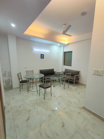 Gym in 1 BHK Builder Floor at Vipul Square, Sushant Lok I – for Rent