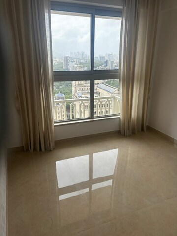 Room in 1 BHK Apartment at Hiranandani Highland, Powai – for Rent
