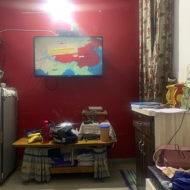 Room, rohini sector 5 1 Bedroom 400 Sq.Ft. Builder Floor In Rohini Sector 5 Delhi 9036439