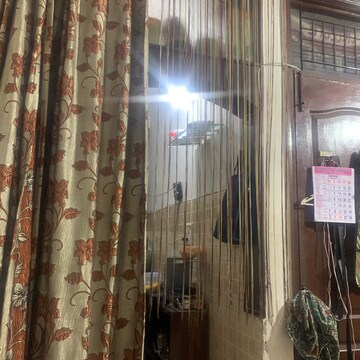  1 BHK Builder Floor at Rohini Sector 5 – for Sale