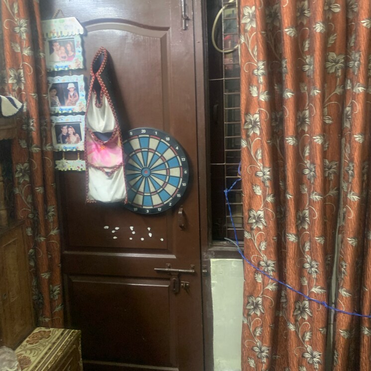 Other, rohini sector 5 1 Bedroom 400 Sq.Ft. Builder Floor In Rohini Sector 5 Delhi 9036439