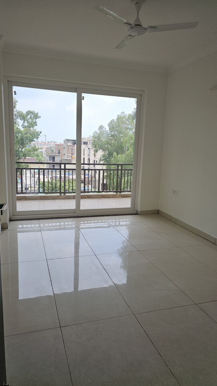 Balcony, green-valley-residencia 3 Bedroom 1737 Sq.Ft. Apartment In Ghazipur Zirakpur 9036447